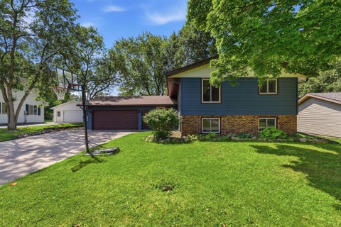 Homes For Sale - 746 11 1/2 Street<br/> Sauk Rapids, MN 56379