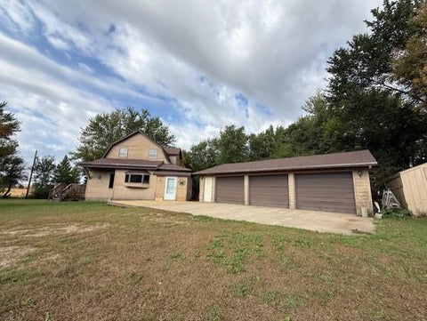 Homes For Sale - 91224 510th Avenue<br/> Jackson County, Windom, MN 56101