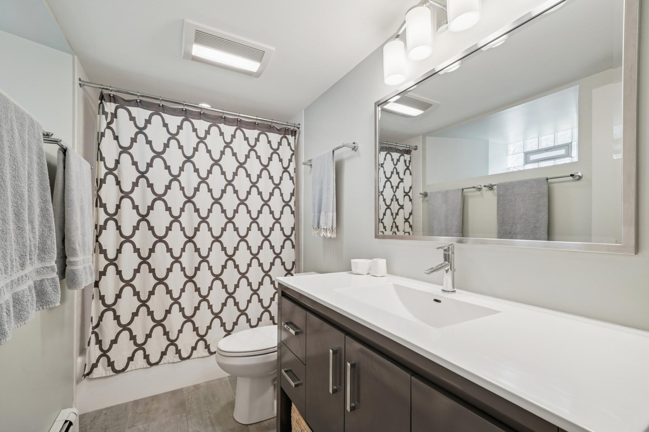 2400 Lake Place, Minneapolis, Minnesota image 34