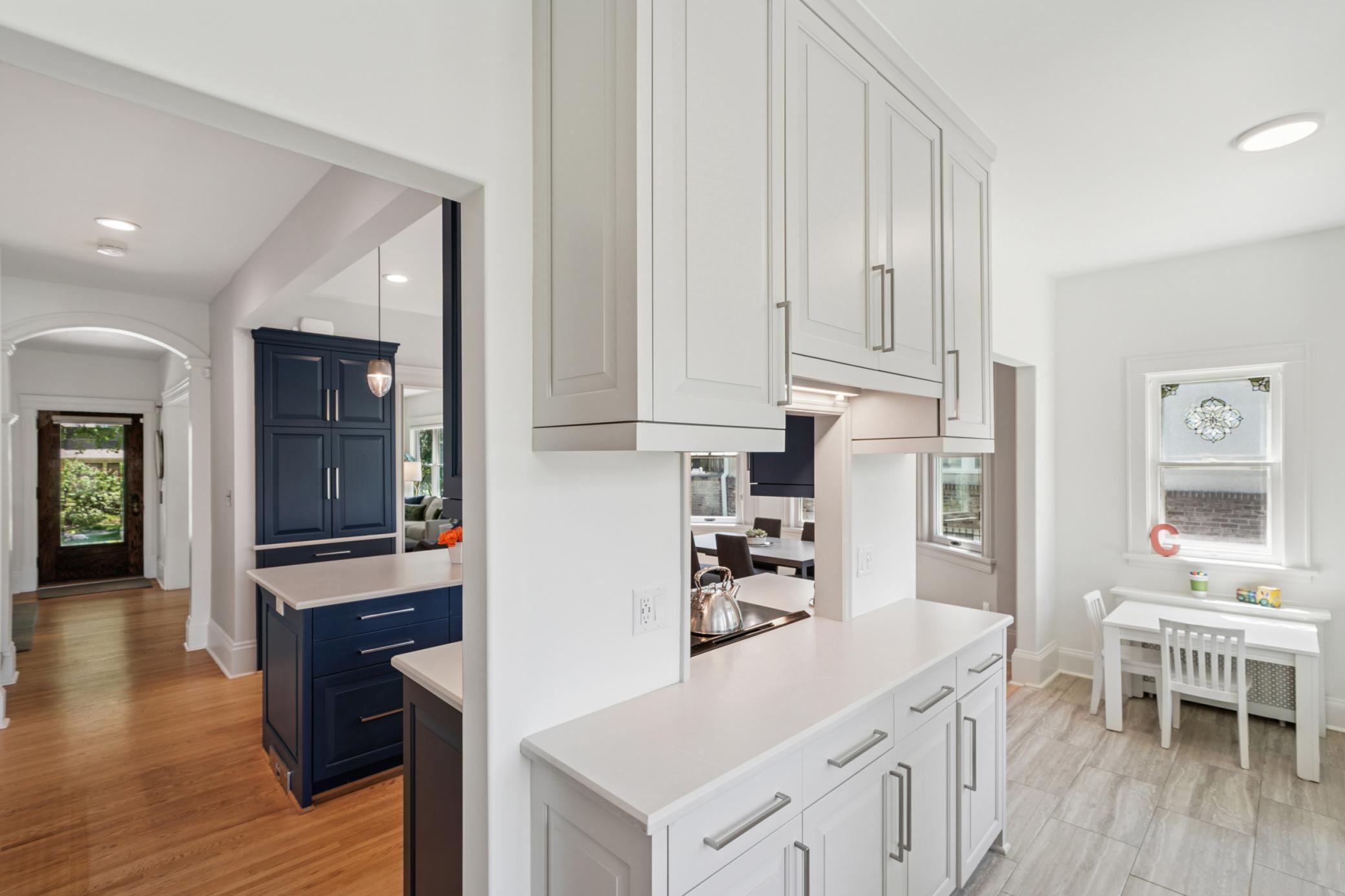 2400 Lake Place, Minneapolis, Minnesota image 16