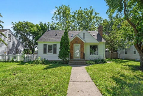Homes For Sale - 3830 Zenith Avenue<br/> Minneapolis, MN 55422