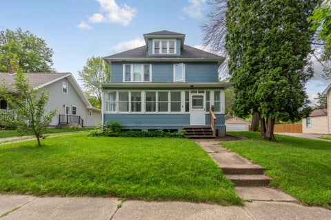 Homes For Sale - 427 Cherry Street<br/> Steele County, Owatonna, MN 55060
