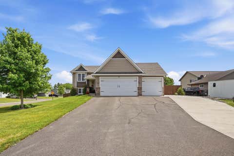 Homes For Sale - 1632 Jefferson Street<br/> Cambridge, MN 55008