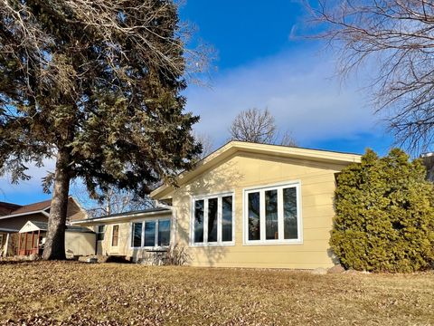 Apartment For Sale - 137 Mc Cloud Street<br/> Big Stone County, Ortonville, MN 56278
