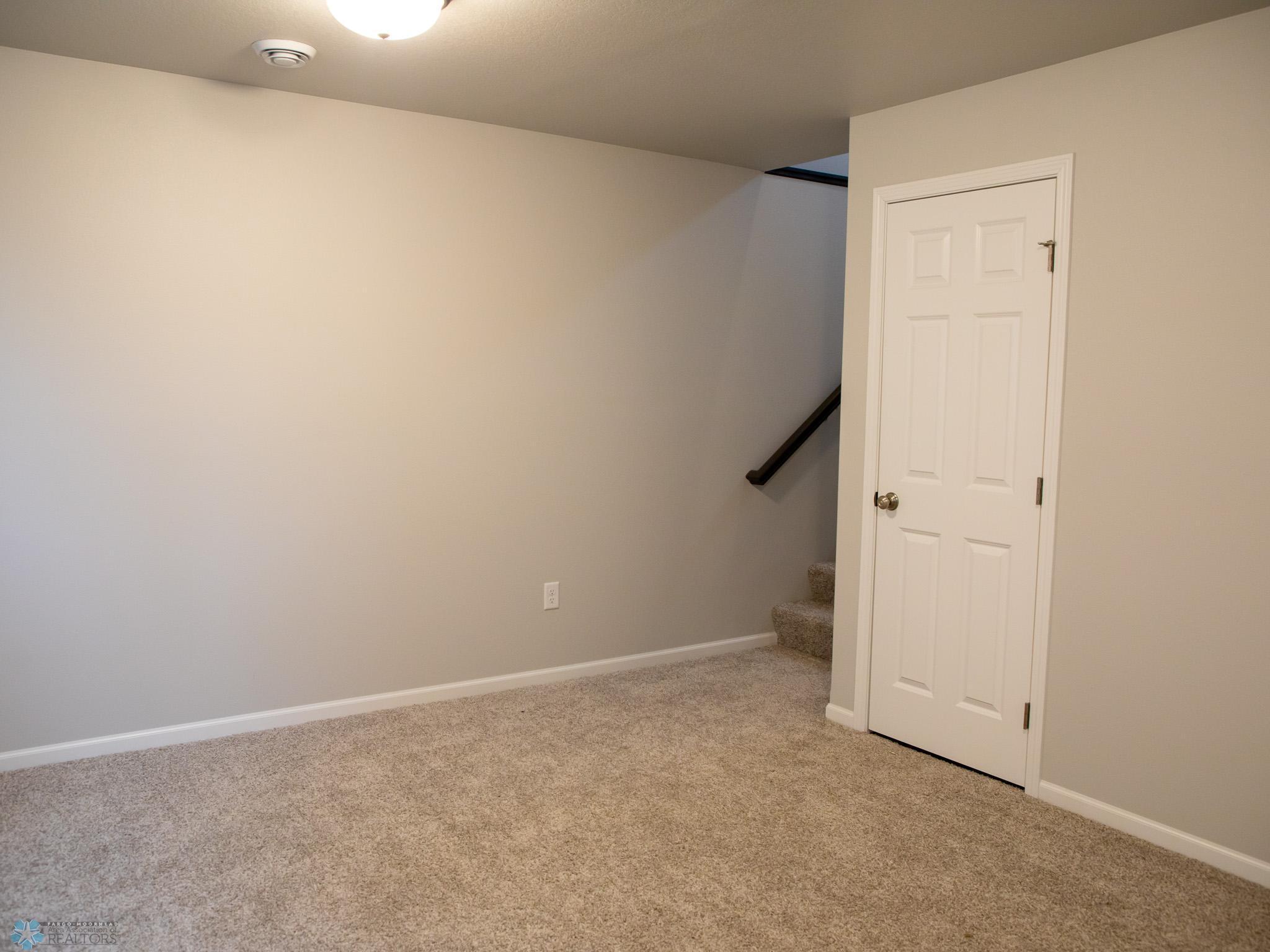 1265 Rachel Drive, West Fargo, North Dakota image 24