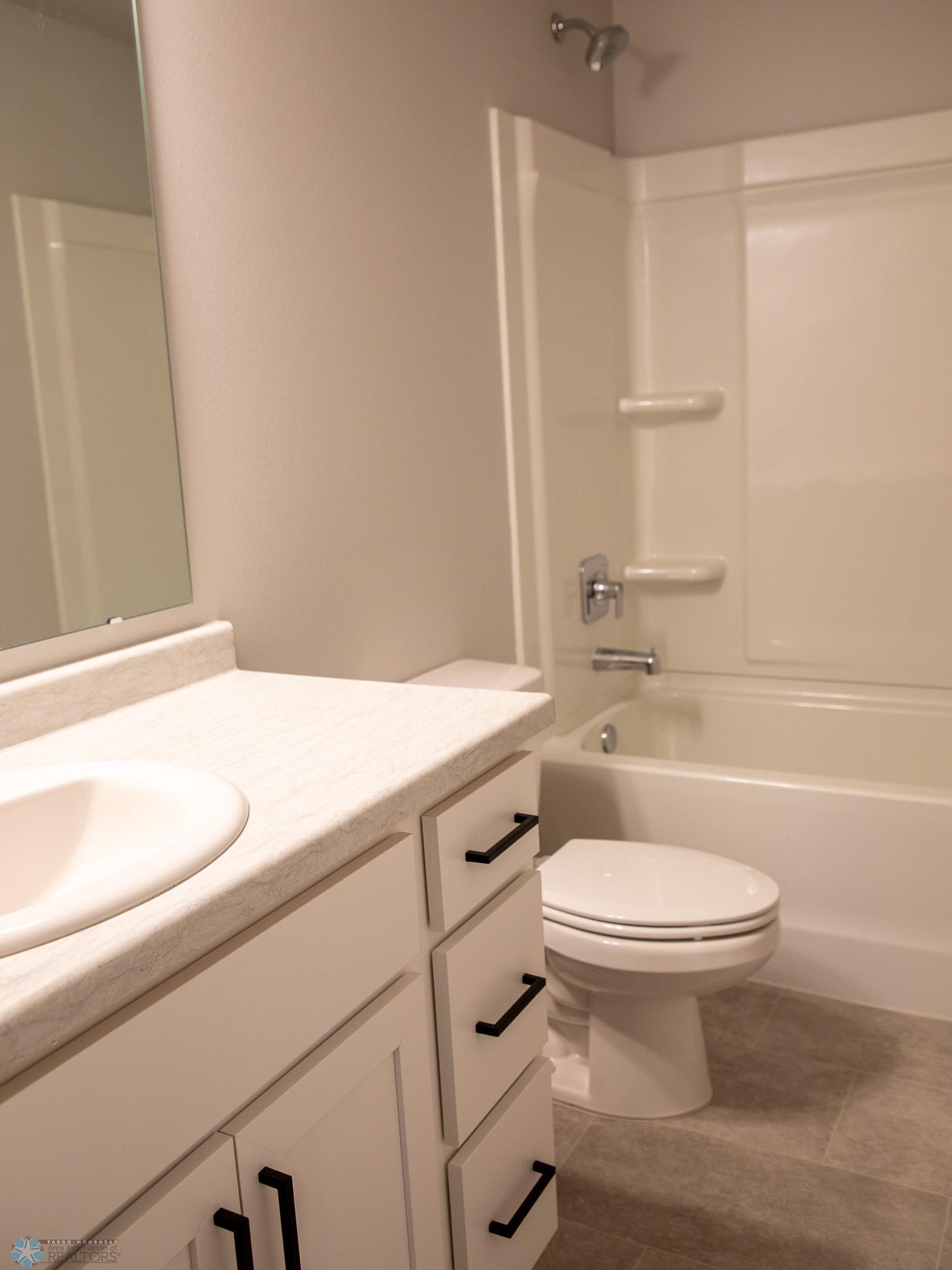 1265 Rachel Drive, West Fargo, North Dakota image 29