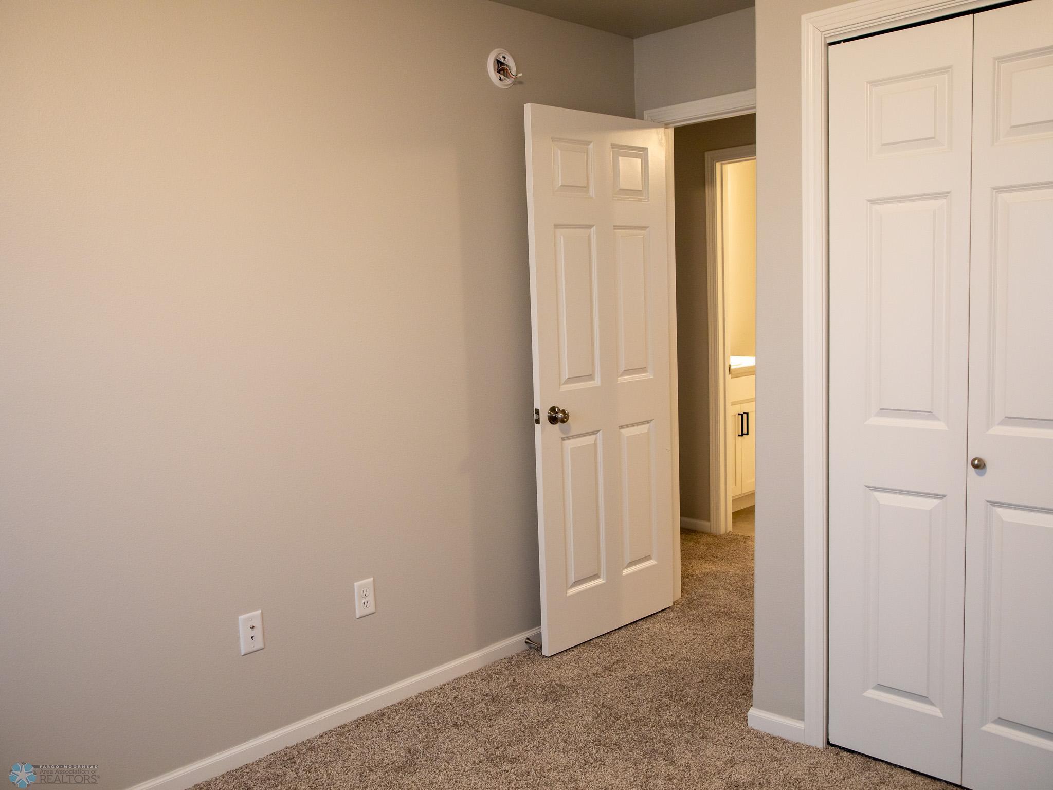 1265 Rachel Drive, West Fargo, North Dakota image 28