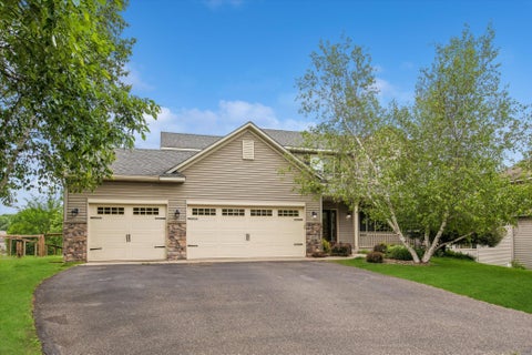 Homes For Sale - 19925 English Court<br/> Farmington, MN 55024