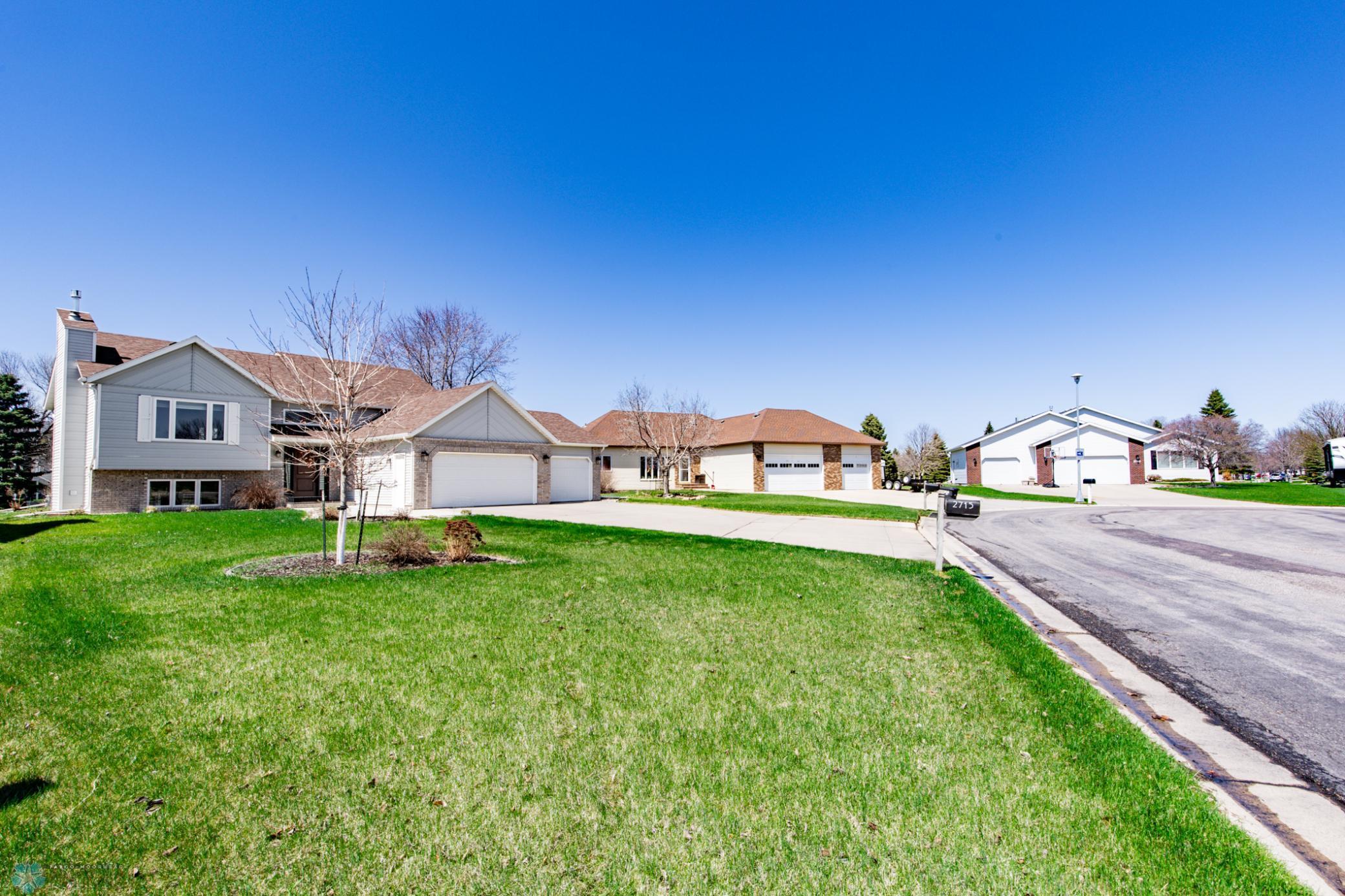 2715 33rd Street, Fargo, North Dakota image 2