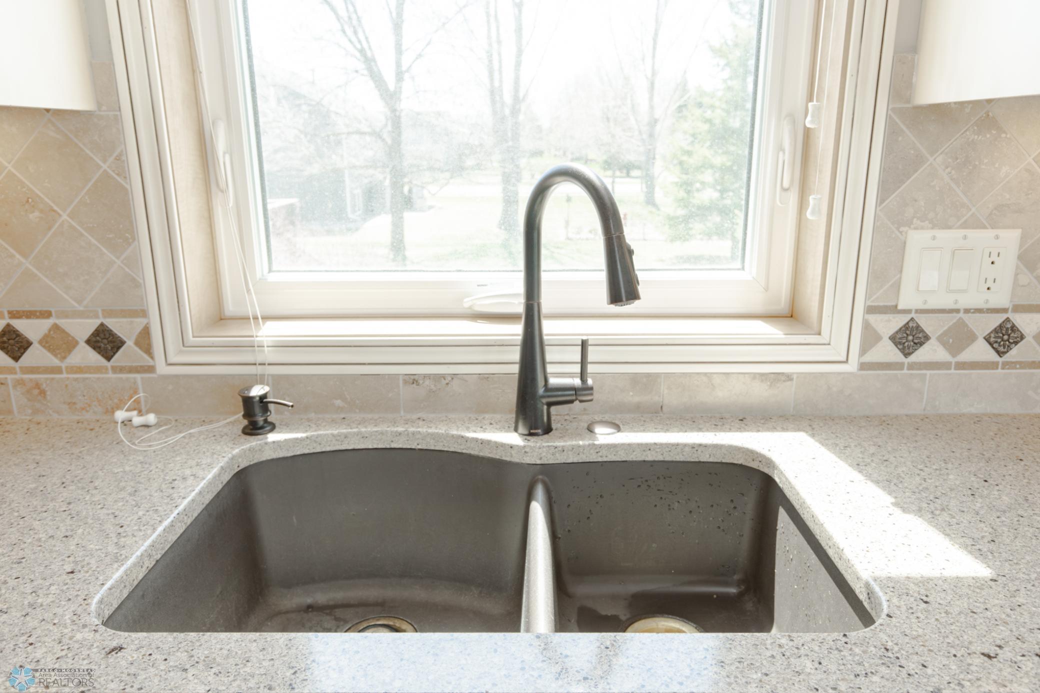 2715 33rd Street, Fargo, North Dakota image 17