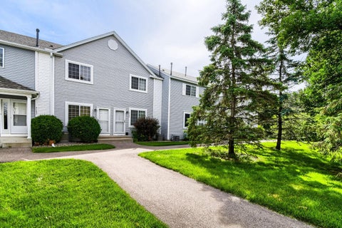 Condo For Sale - 9102 Terra Verde Trail<br/> Eden Prairie, MN 55347