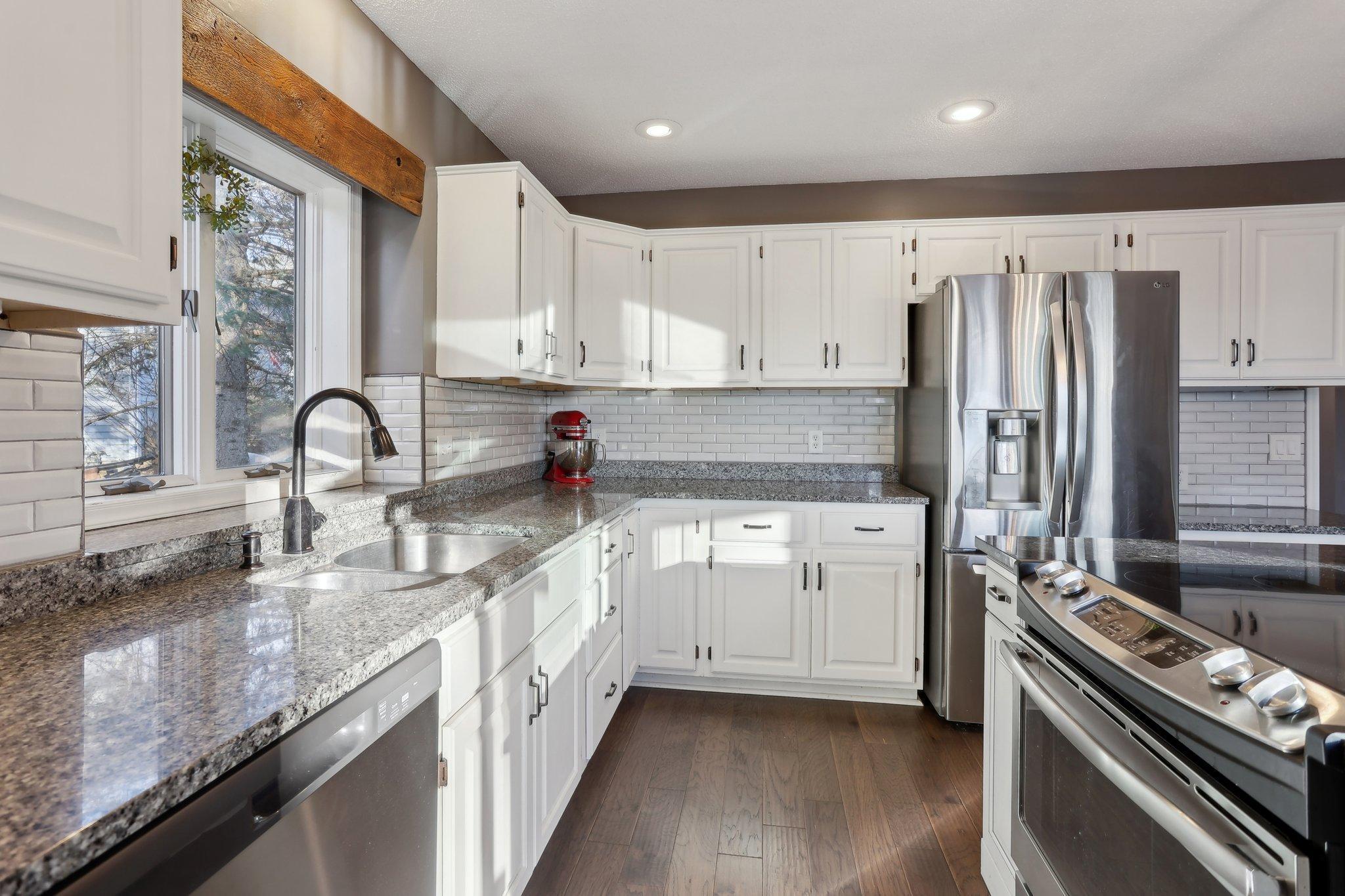 9646 Brookview Court, Woodbury, Minnesota image 15