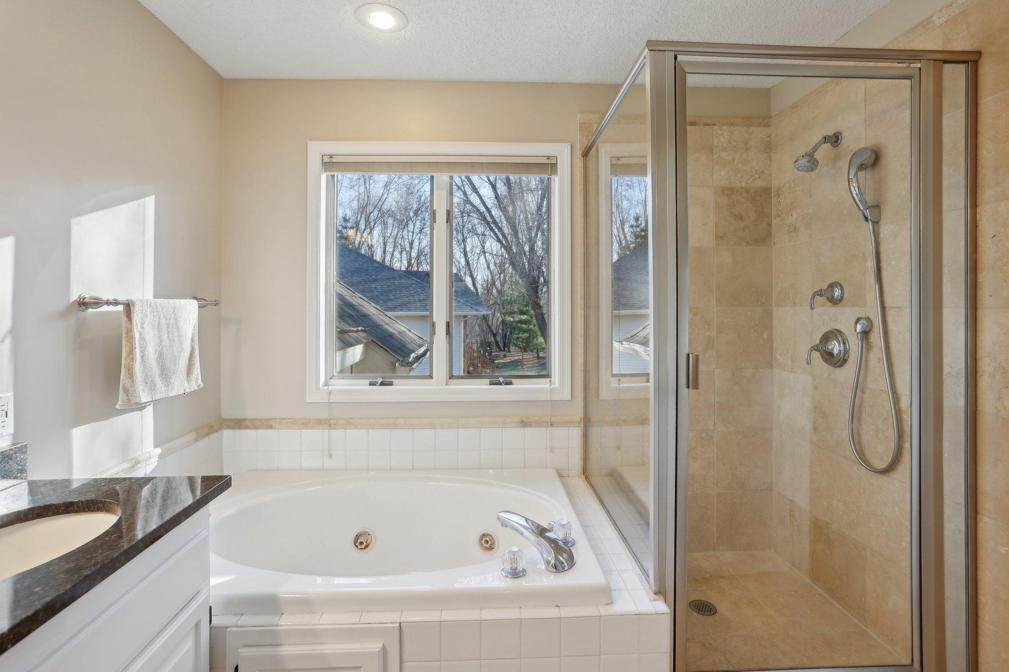 9646 Brookview Court, Woodbury, Minnesota image 28