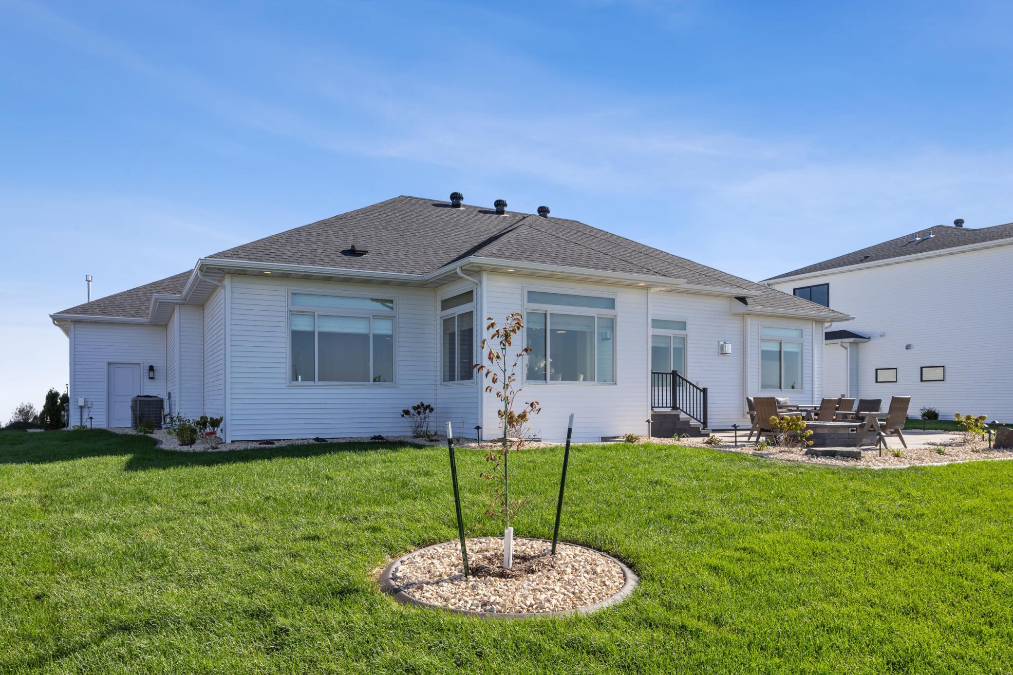 Horace, North Dakota 58047, United States, 5 Bedrooms Bedrooms, ,3 BathroomsBathrooms,Residential,Active,224407