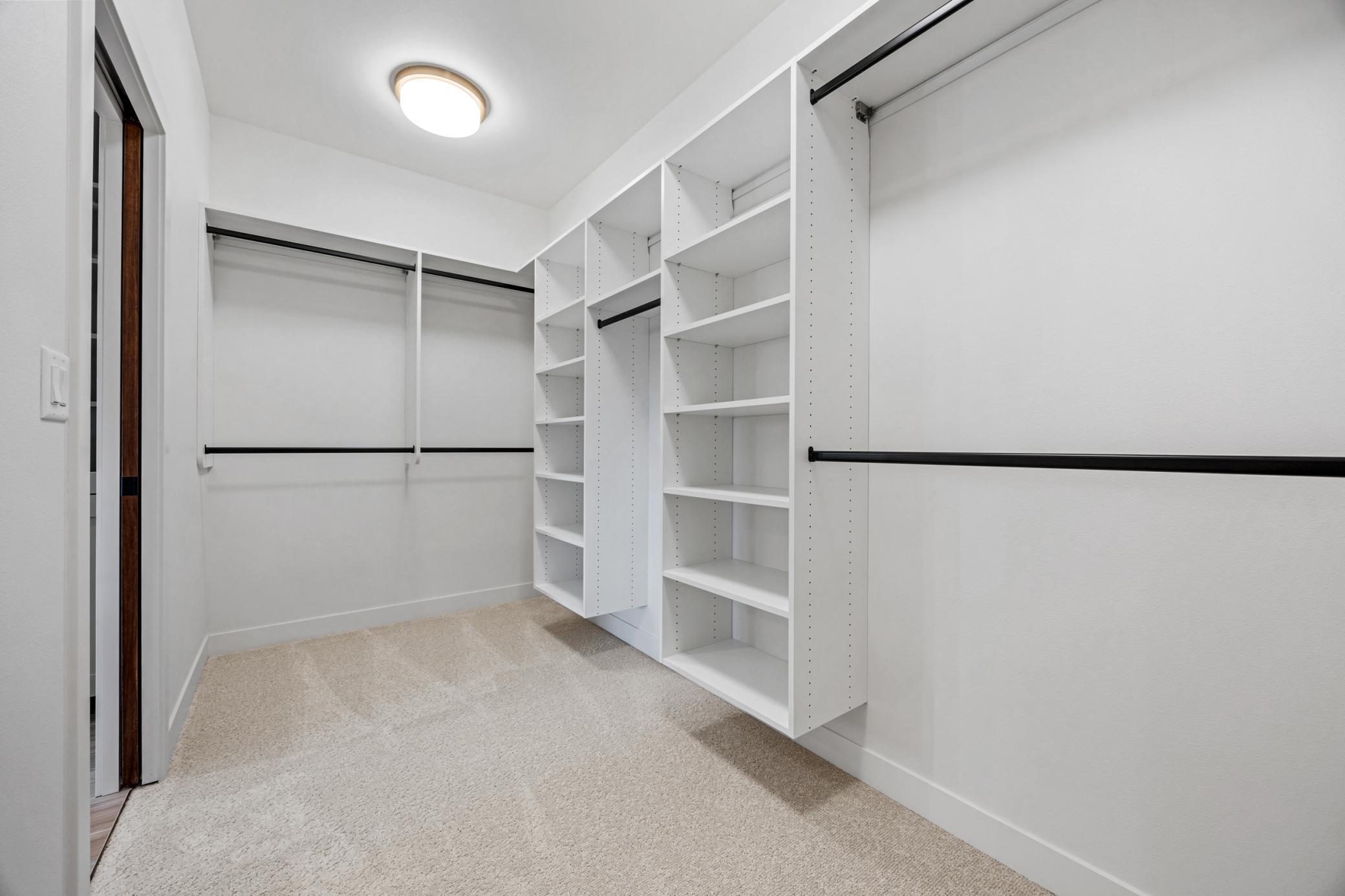 Horace, North Dakota 58047, United States, 5 Bedrooms Bedrooms, ,3 BathroomsBathrooms,Residential,Active,224407