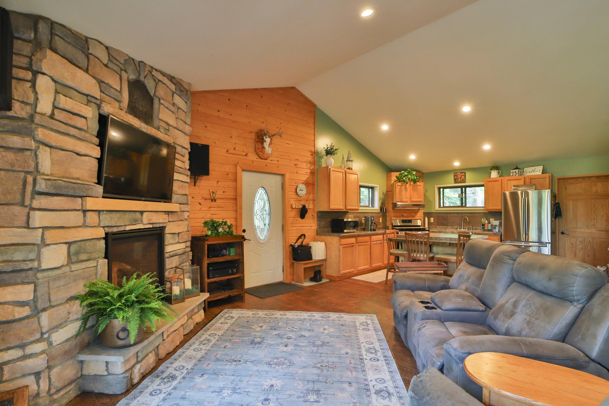 21097 Gilmer Road, Crosby, Minnesota image 10