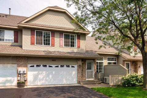 Townhouse For Sale - 9815 Hamlet Lane<br/> Cottage Grove, MN 55016