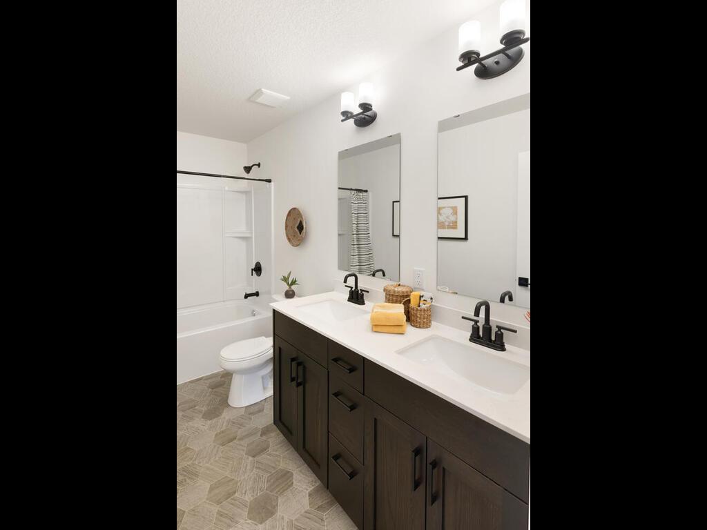 7696 Waverly Avenue, Shakopee, Minnesota image 41