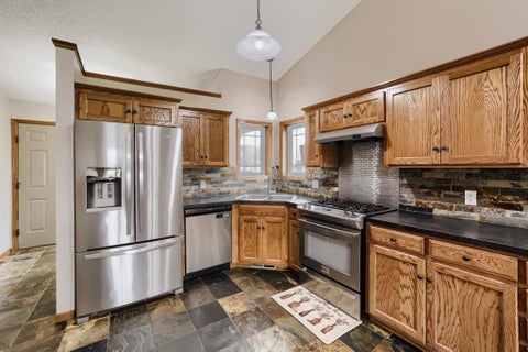 Townhouse For Sale - 7256 Kahler Circle<br/> Albertville, MN 55301