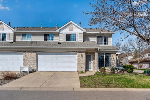 Townhouse For Sale - 9675 Belmont Lane<br/> Hennepin County, Eden Prairie, MN 55347