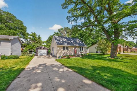 Homes For Sale - 2214 2nd Avenue<br/> Olmsted County, Rochester, MN 55902