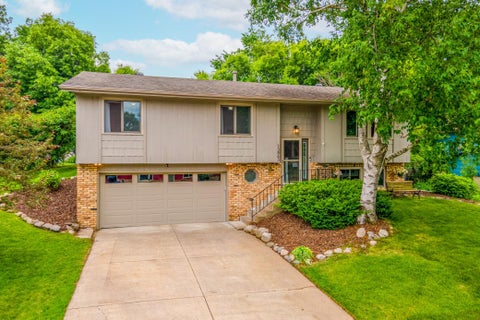 Homes For Sale - 13863 62nd Avenue<br/> Maple Grove, MN 55311