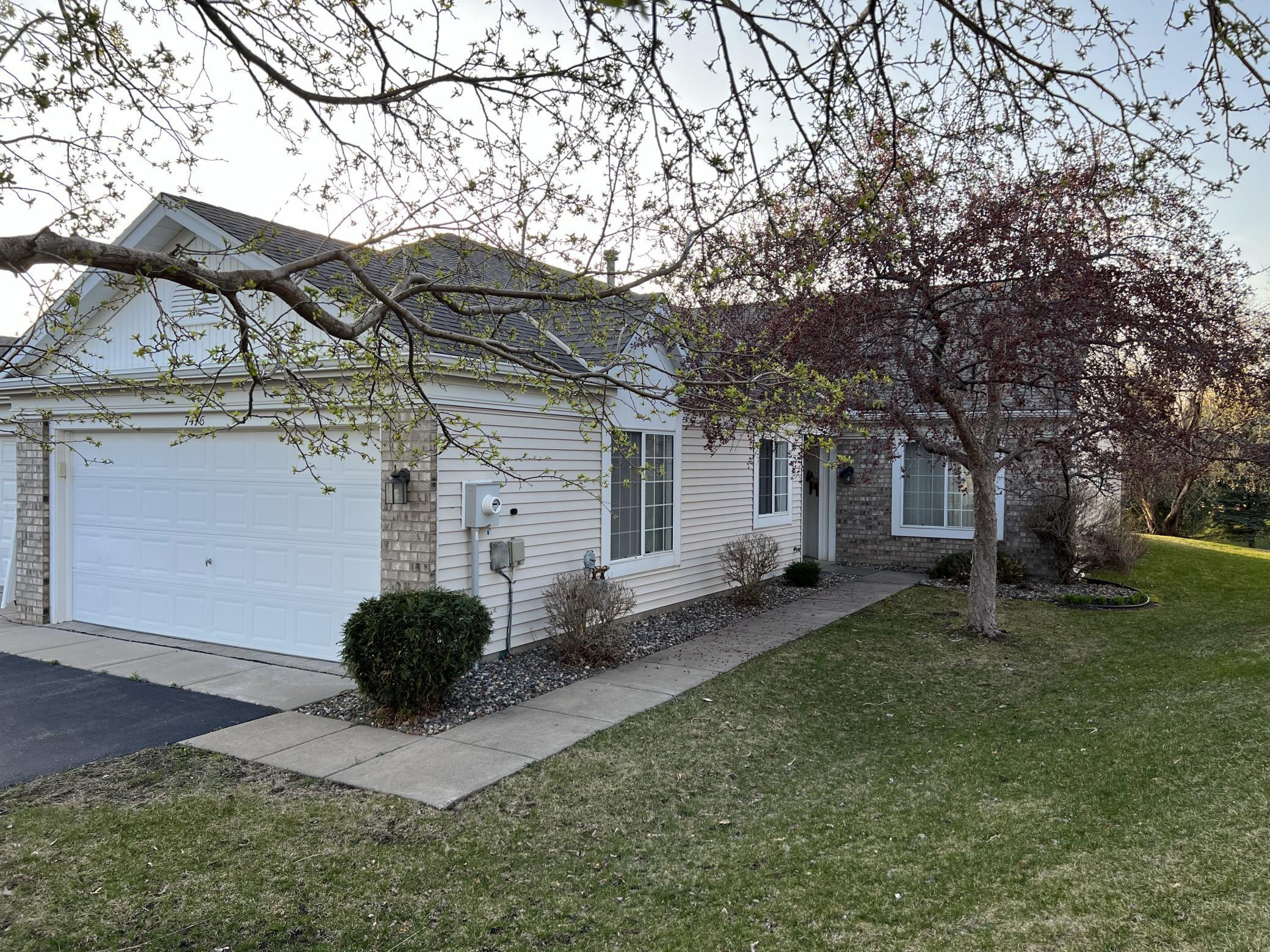 7476 Hinton Park Avenue, Cottage Grove, Minnesota image 1