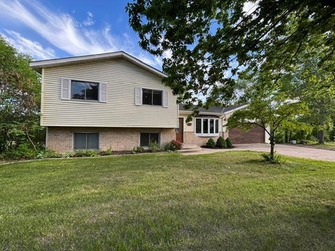 Homes For Sale - 1837 8th Street<br/> Sherburne County, Elk River, MN 55330