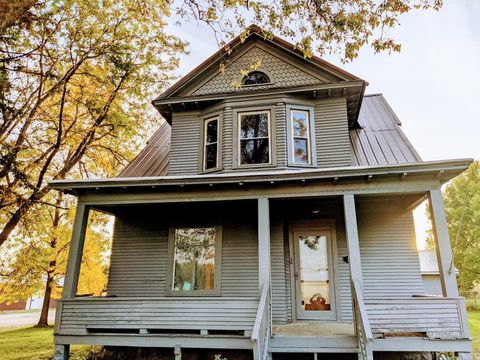 Multifamily For Sale - 201 5th Street<br/> Meeker County, Grove City, MN 56243