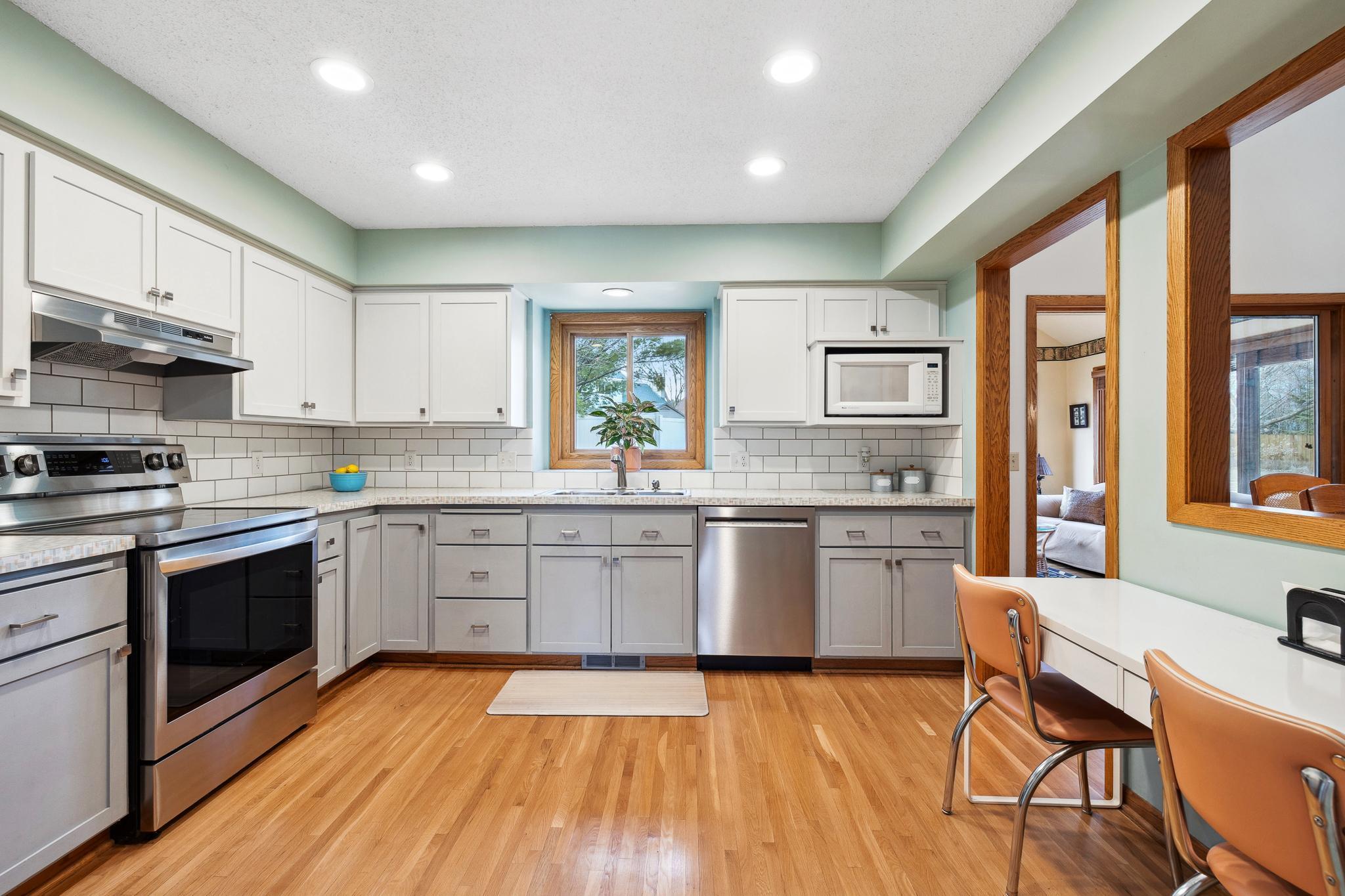 5015 Norwood Lane, Plymouth, Minnesota image 1