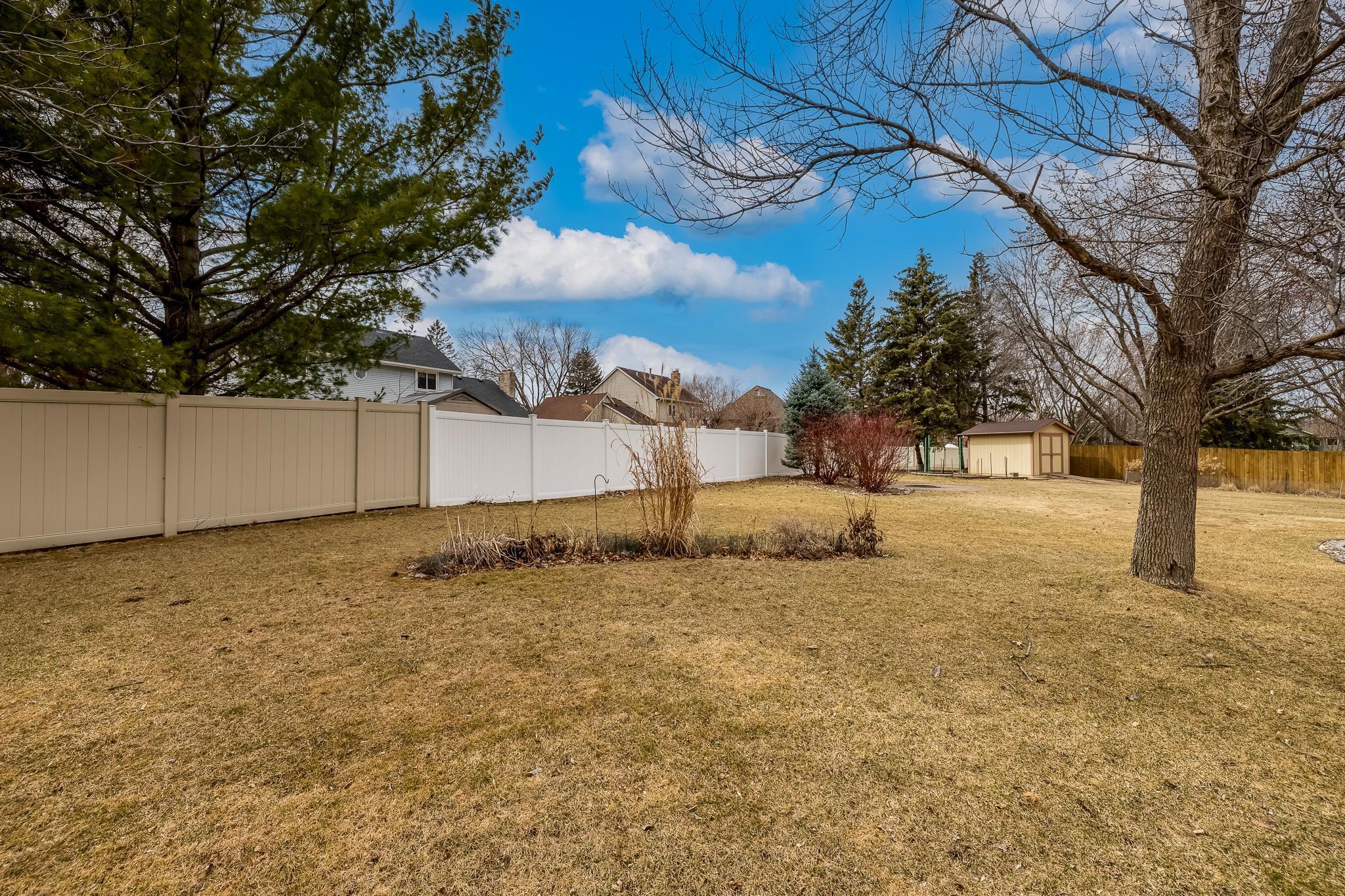5015 Norwood Lane, Plymouth, Minnesota image 32
