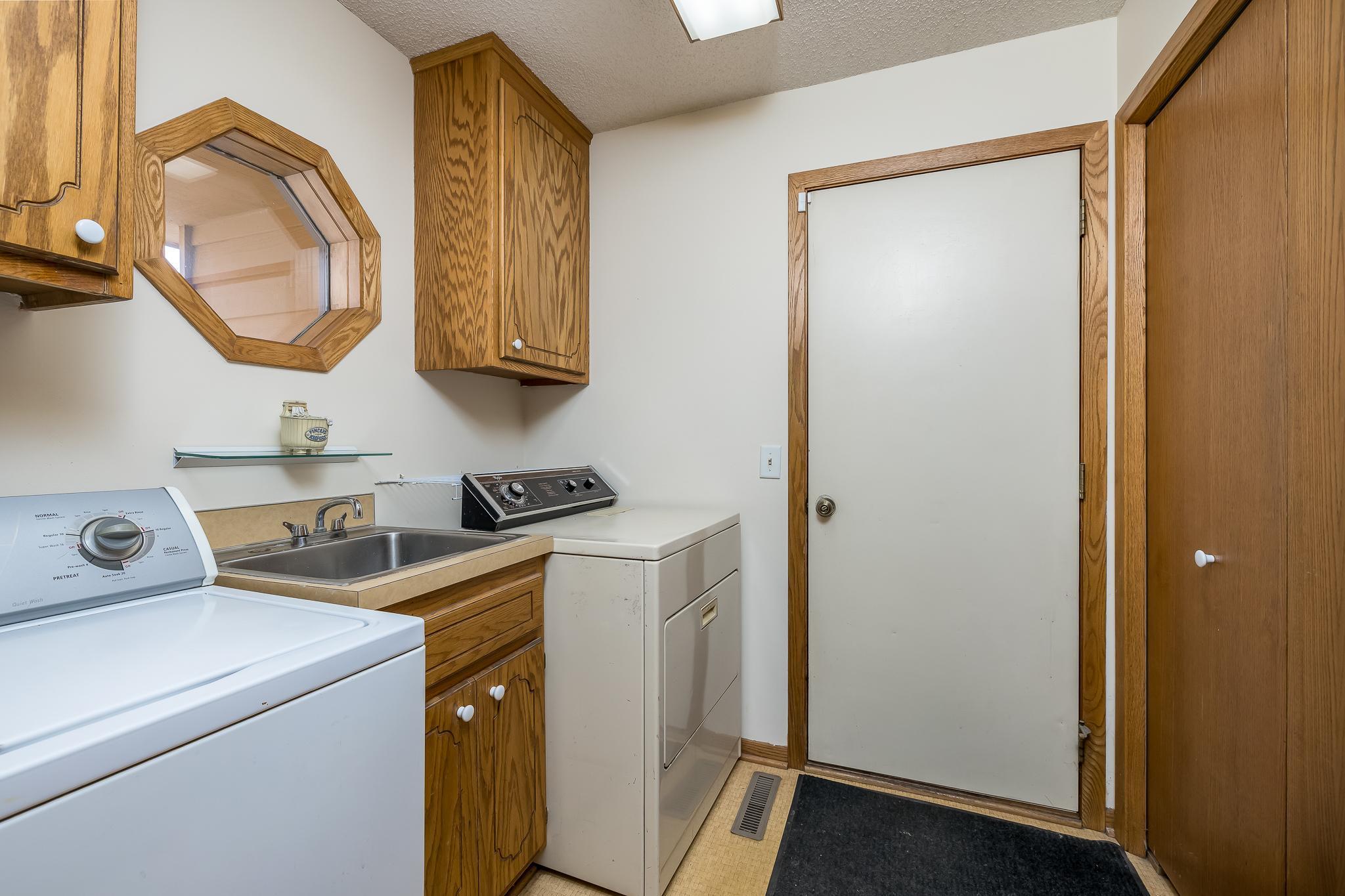 5015 Norwood Lane, Plymouth, Minnesota image 9