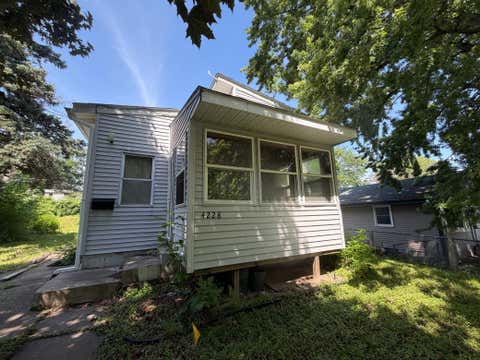 Homes For Sale - 4228 Washington Street<br/> Minneapolis, MN 55421