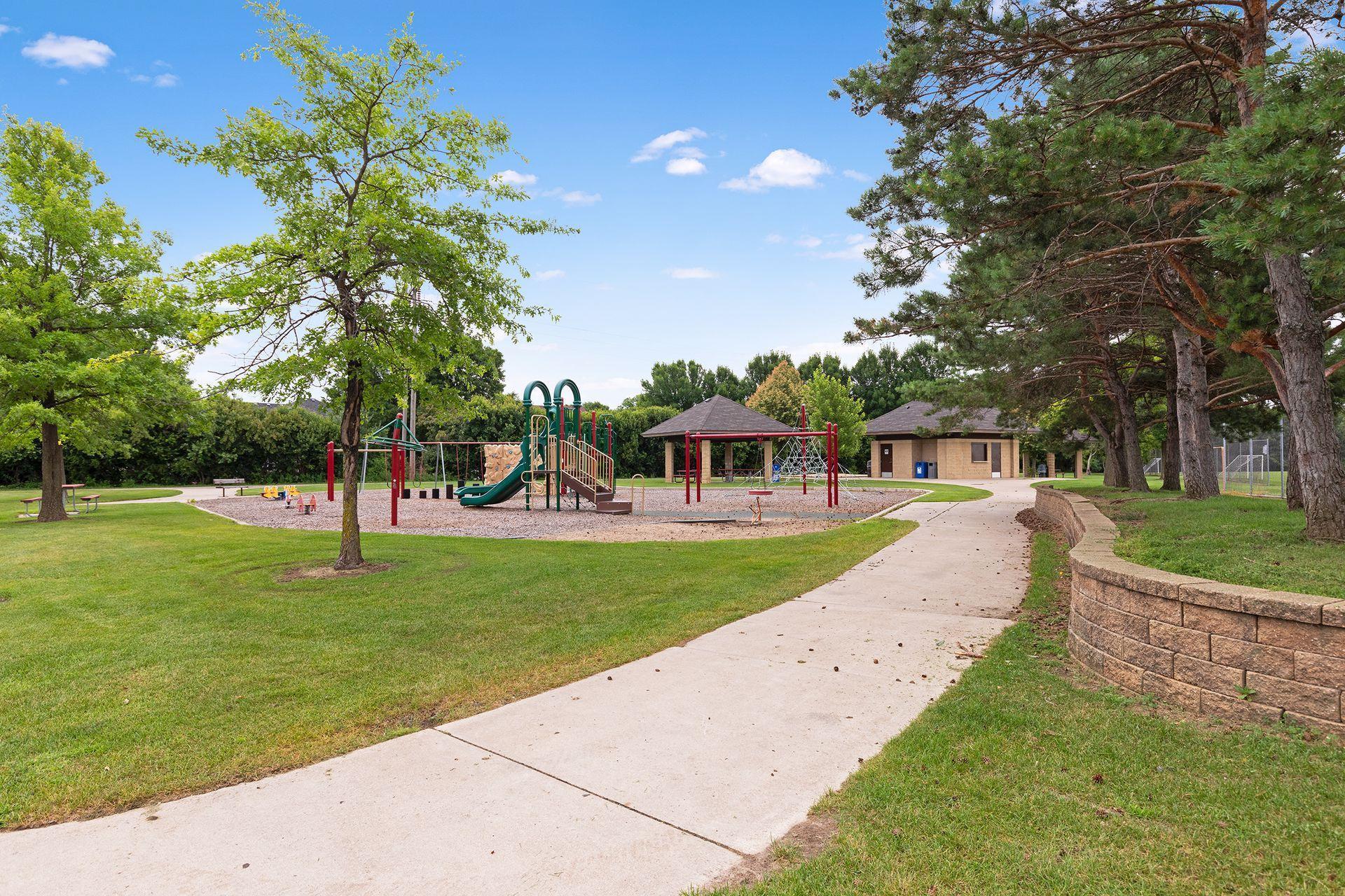 2564 Concord Way, Mendota Heights, Minnesota image 26