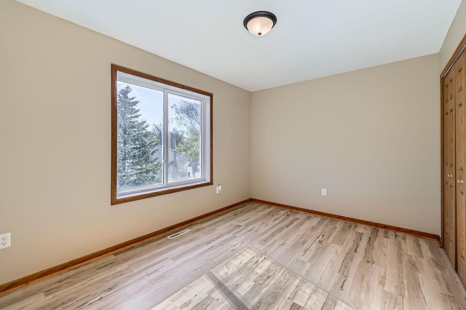 9172 Comstock Lane, Maple Grove, Minnesota image 7