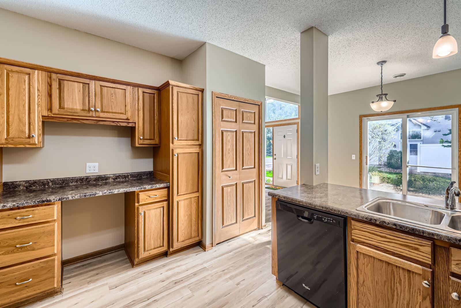 9172 Comstock Lane, Maple Grove, Minnesota image 6