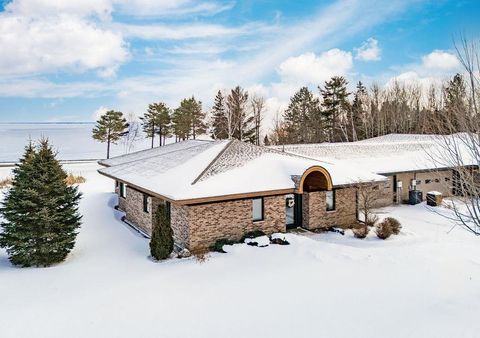 Townhouse For Sale - 8353 Congdon Boulevard<br/> Duluth, MN 55804