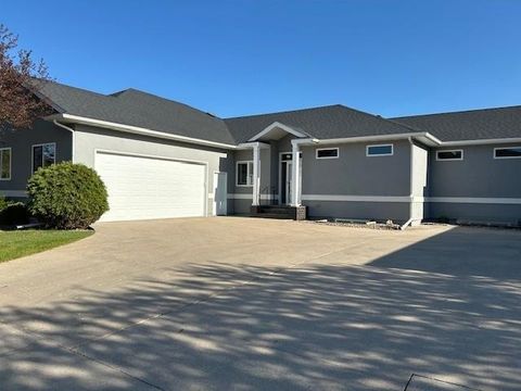 Townhouse For Sale - 715 Northridge Way<br/> Cass County, West Fargo, ND 58078
