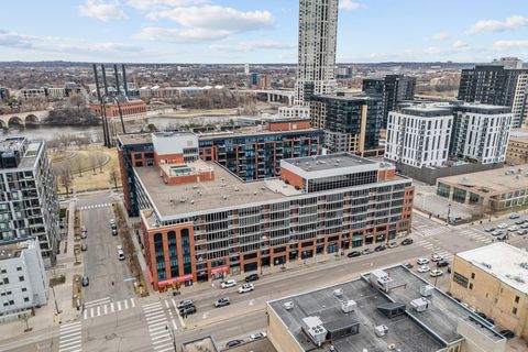 Condo For Sale - 215 10th Avenue<br/> Minneapolis, MN 55415