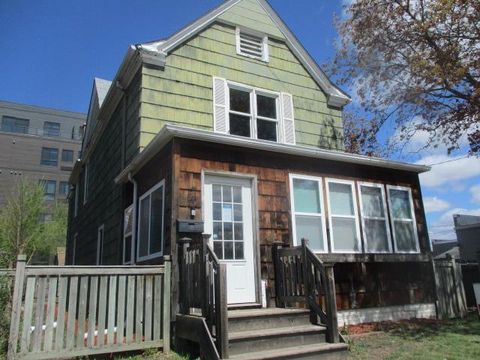 Homes For Sale - 14 W 36th Street<br/> Minneapolis, MN 55408