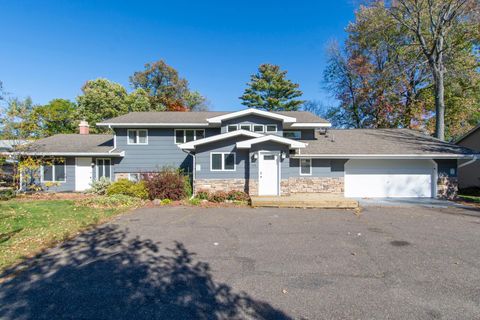 Homes For Sale - 810 Main Street<br/> Isle, MN 56342