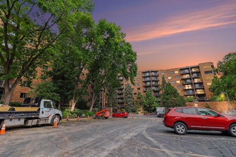 Condo For Sale - 210 W Grant Street<br/> Minneapolis, MN 55403