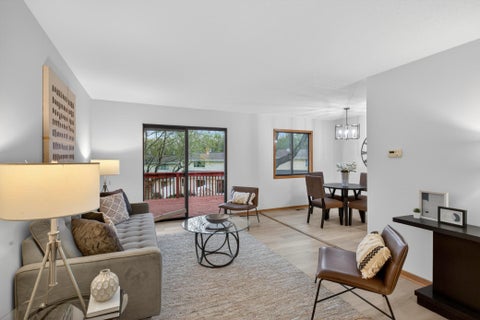 Townhouse For Sale - 3250 Hill Ridge Drive<br/> Eagan, MN 55121