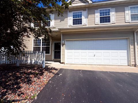 Townhouse For Sale - 5221 Robin Lane<br/> Dakota County, Farmington, MN 55024