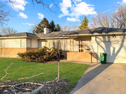 Homes For Sale - 408 N Main Street<br/> Sherburn, MN 56171