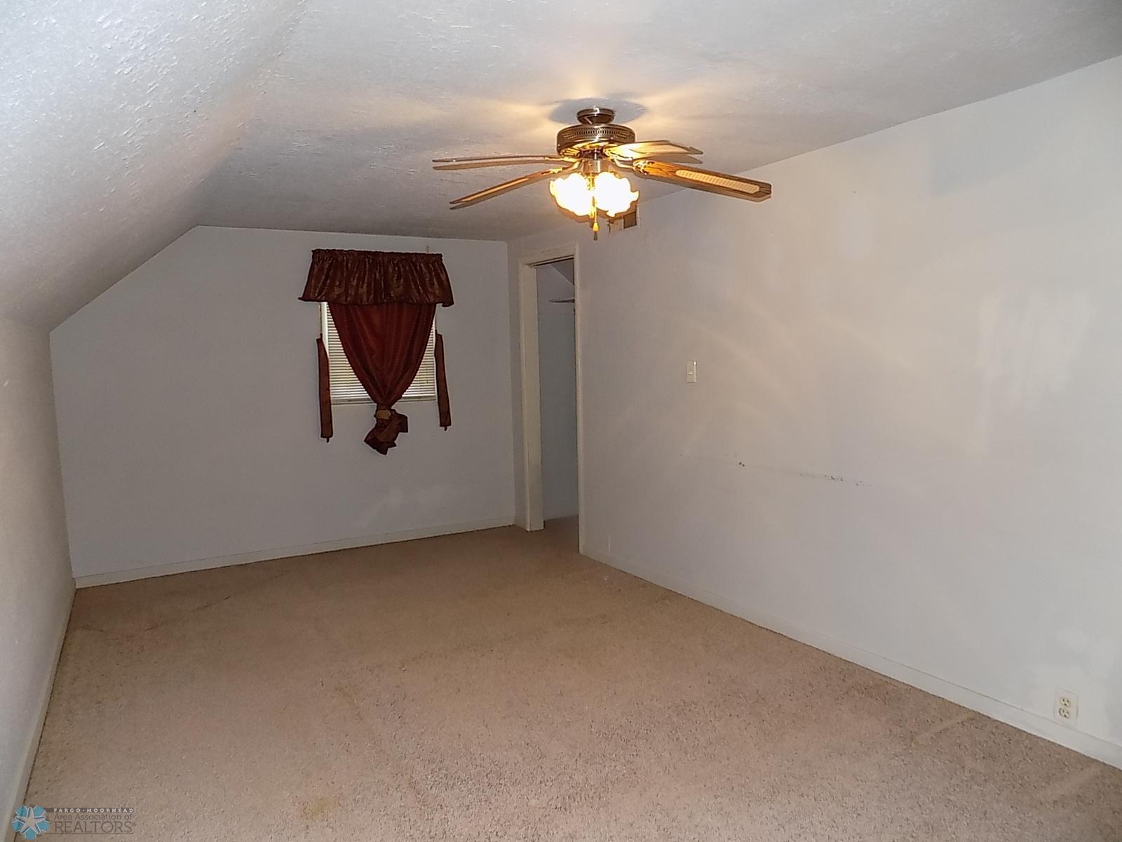 414 4th Avenue, Hankinson, North Dakota image 16