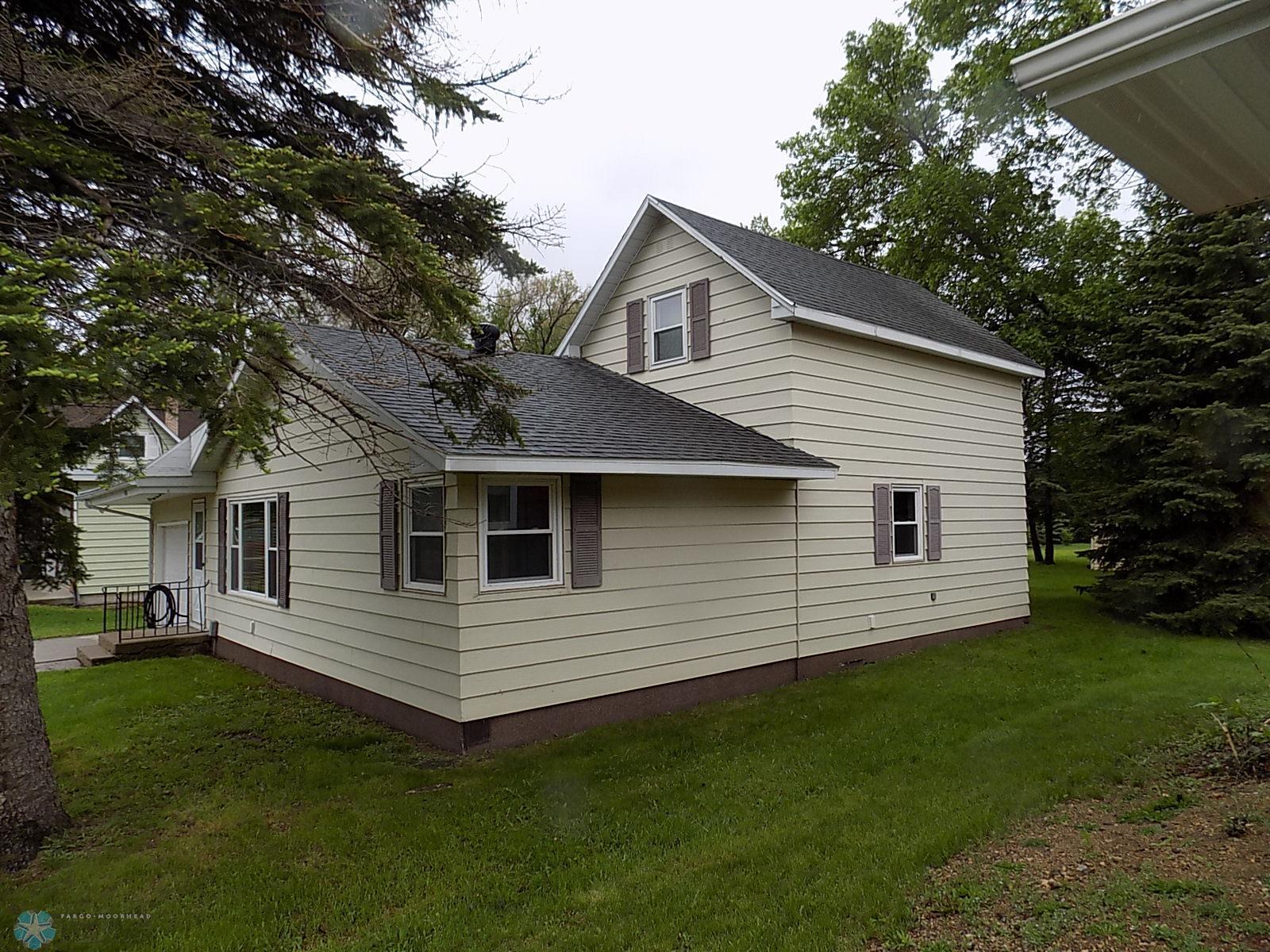 414 4th Avenue, Hankinson, North Dakota image 5