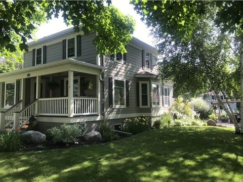 Homes For Sale - 121 6th Avenue<br/> Elbow Lake, MN 56531