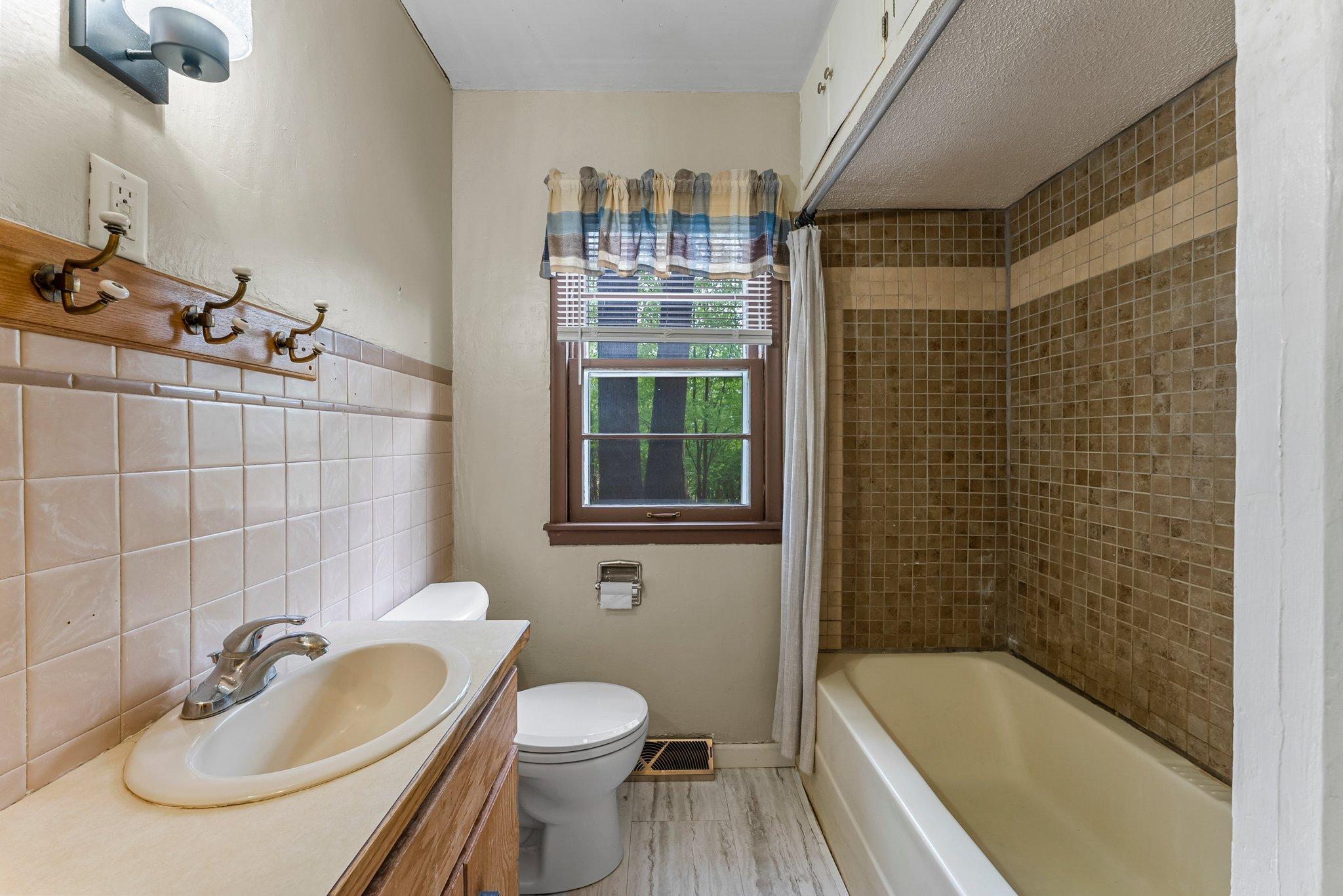 423 Cypress Avenue, Braham, Minnesota image 21