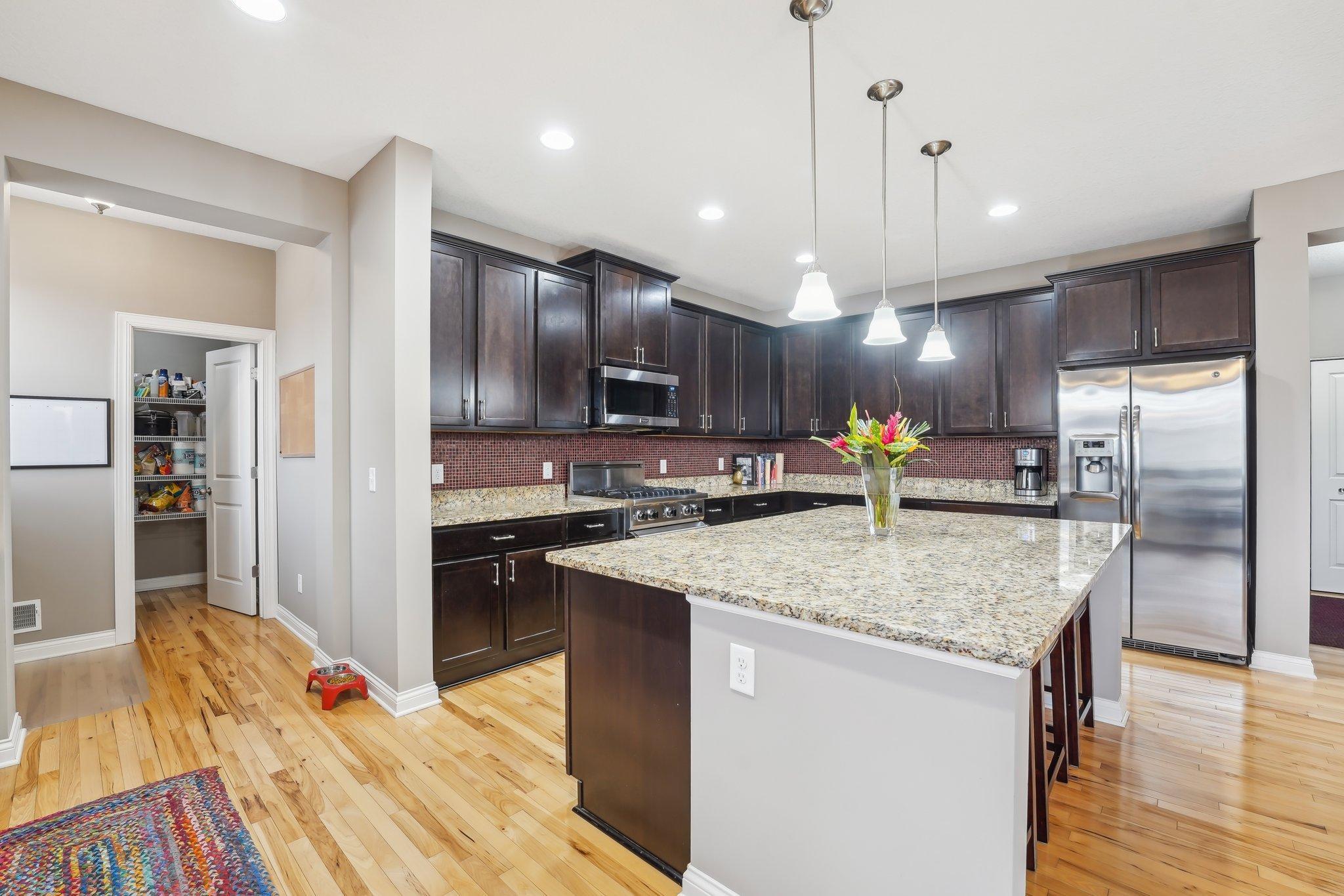 16932 Eventide Way, Lakeville, Minnesota image 11